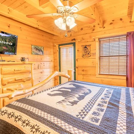 Moonshine Ridge Cabin With Hot Tub And Fire Pit Pigeon Forge Zewnętrze zdjęcie