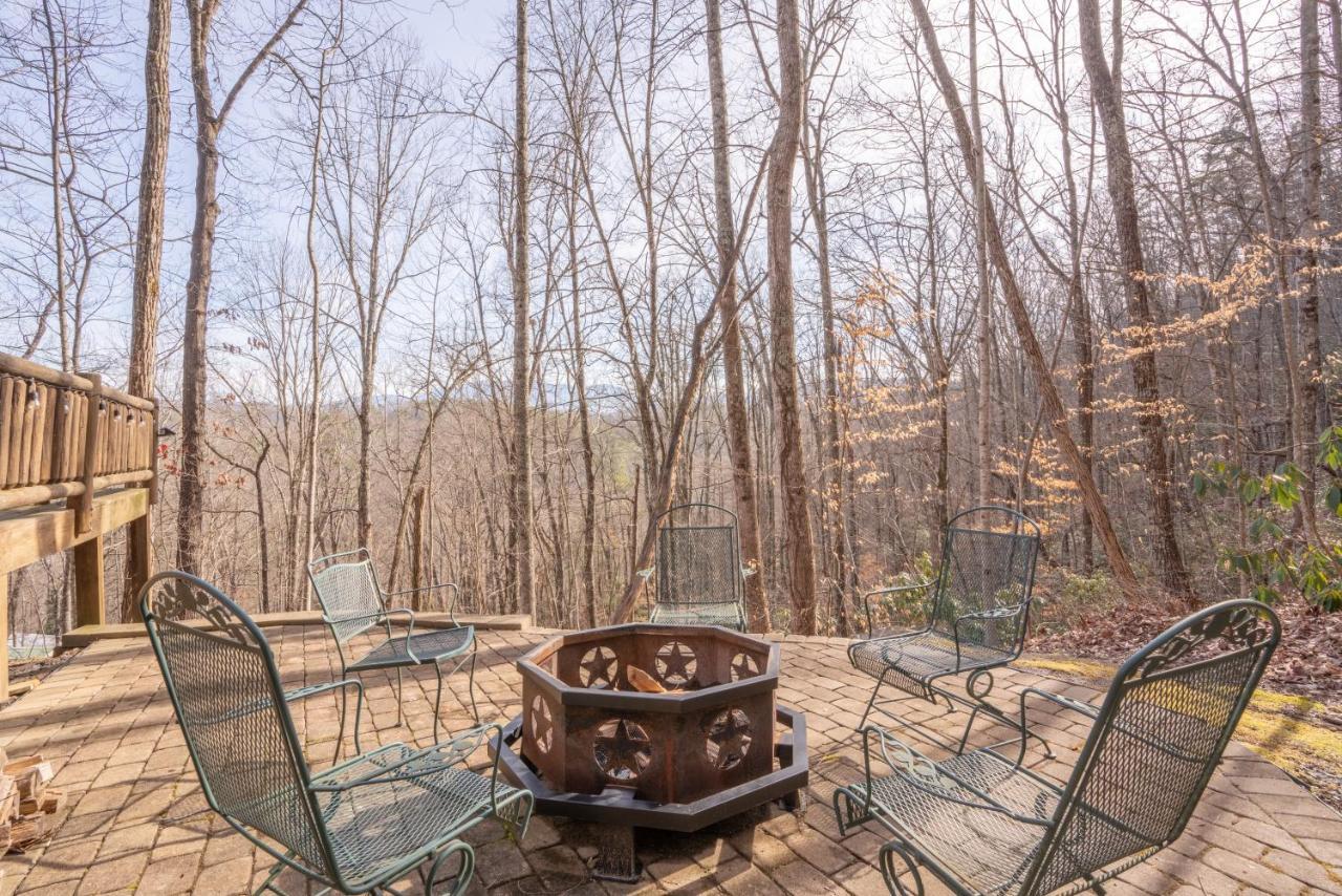 Moonshine Ridge Cabin With Hot Tub And Fire Pit Pigeon Forge Zewnętrze zdjęcie