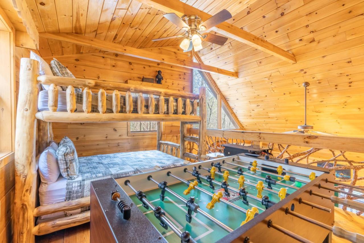 Moonshine Ridge Cabin With Hot Tub And Fire Pit Pigeon Forge Zewnętrze zdjęcie