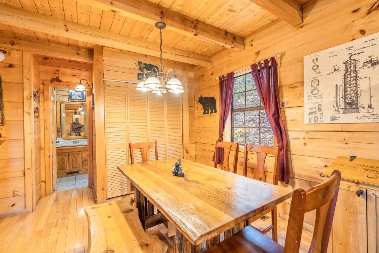 Moonshine Ridge Cabin With Hot Tub And Fire Pit Pigeon Forge Zewnętrze zdjęcie