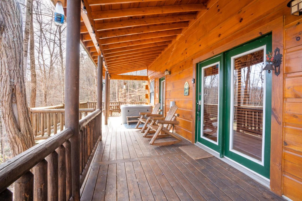 Moonshine Ridge Cabin With Hot Tub And Fire Pit Pigeon Forge Zewnętrze zdjęcie