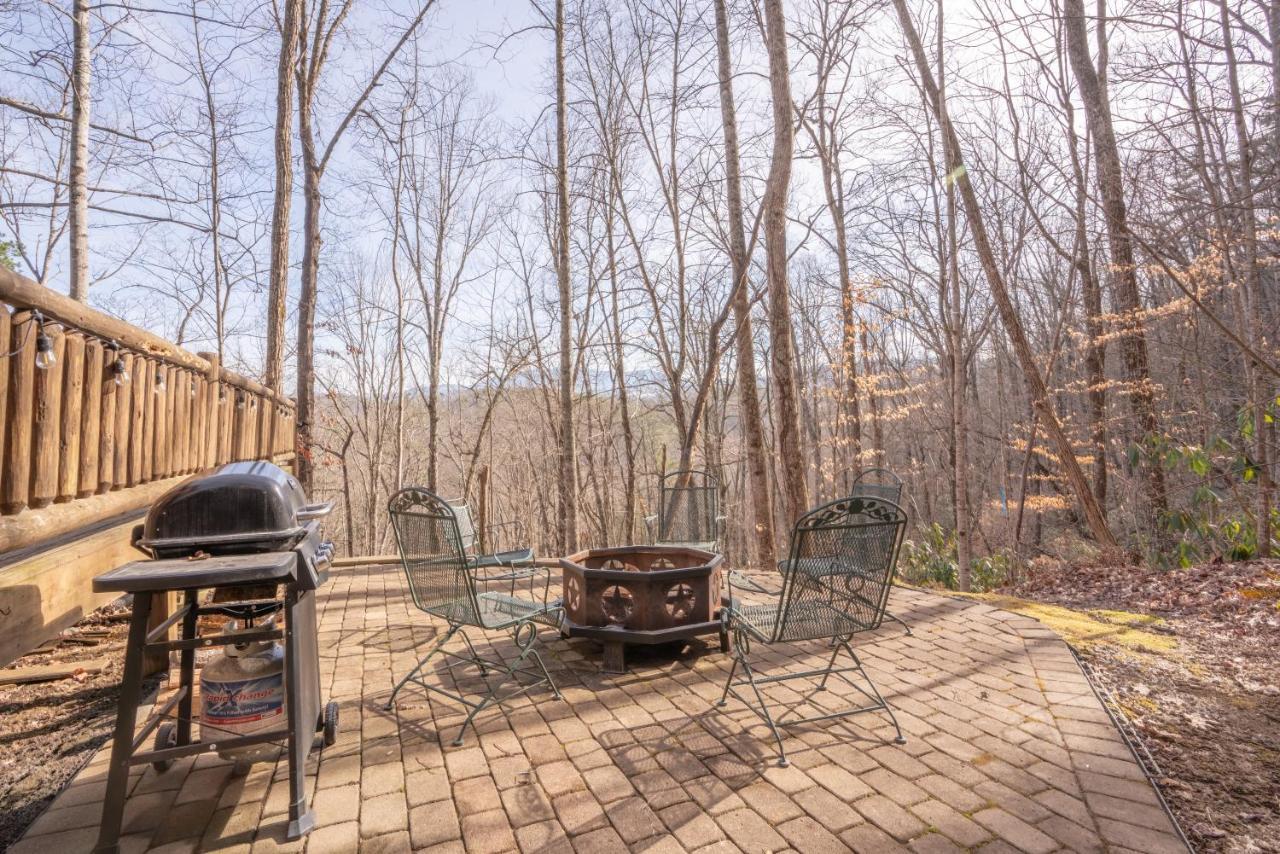 Moonshine Ridge Cabin With Hot Tub And Fire Pit Pigeon Forge Zewnętrze zdjęcie