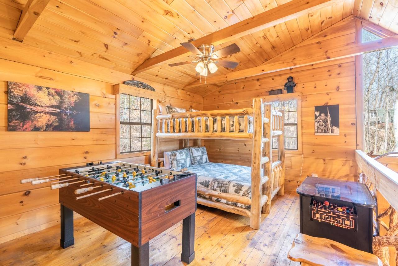 Moonshine Ridge Cabin With Hot Tub And Fire Pit Pigeon Forge Zewnętrze zdjęcie