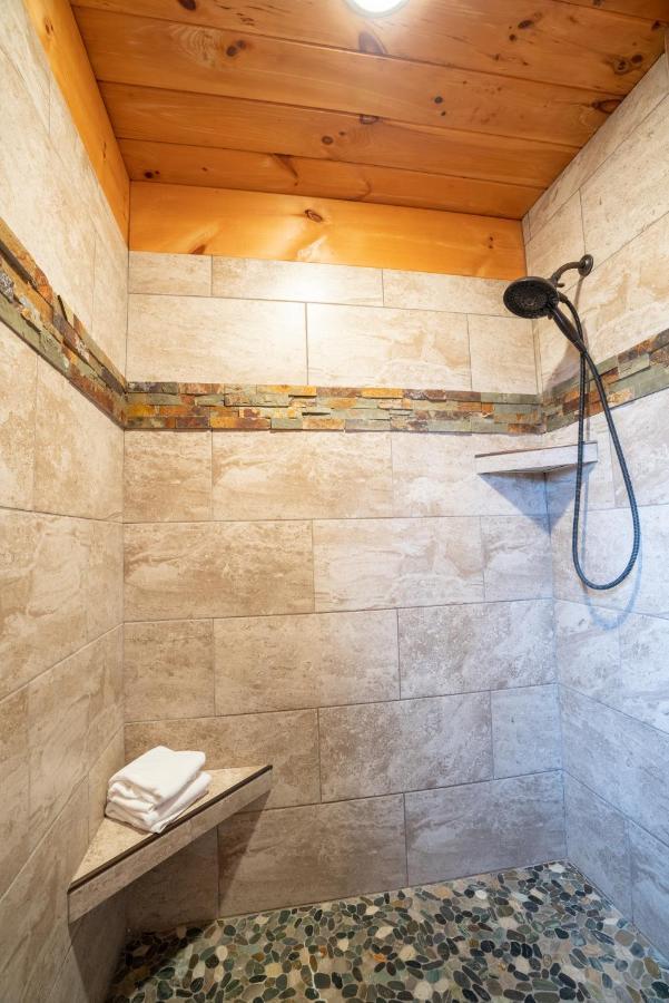 Moonshine Ridge Cabin With Hot Tub And Fire Pit Pigeon Forge Zewnętrze zdjęcie