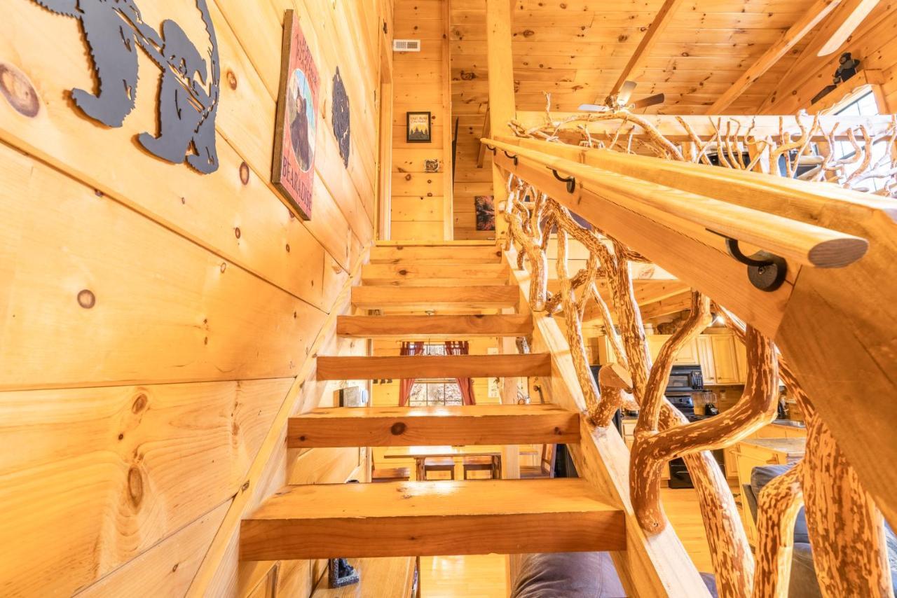Moonshine Ridge Cabin With Hot Tub And Fire Pit Pigeon Forge Zewnętrze zdjęcie
