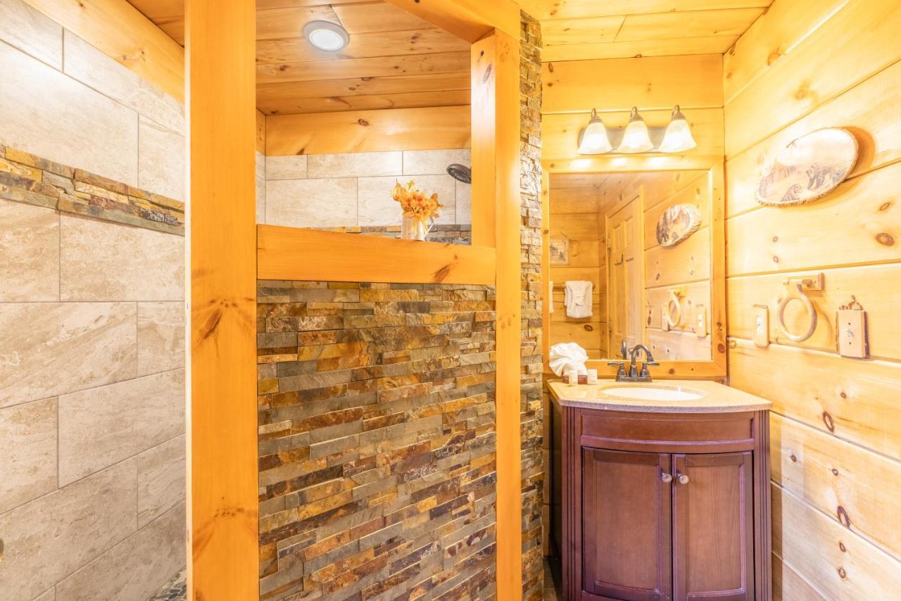 Moonshine Ridge Cabin With Hot Tub And Fire Pit Pigeon Forge Zewnętrze zdjęcie